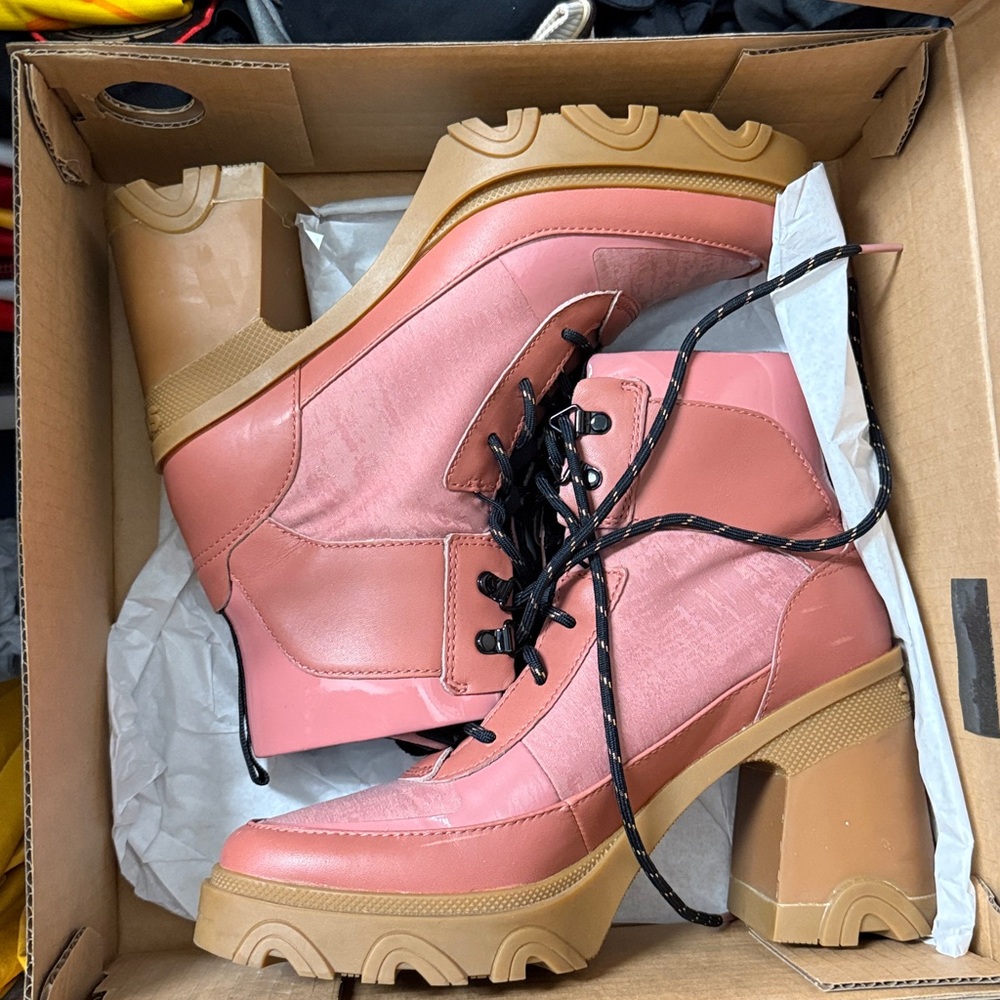 Sorel Brex Heel Lace Lux Woman's Sizes 7.5 Waterproof Rain Boot Sandy Clay - Picture 3 of 11